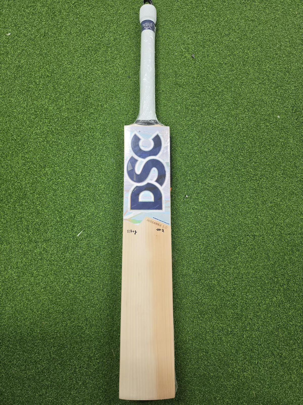 DSC Nissanka 1.0 English Willow Cricket Bat (2026-2027) End of season deals