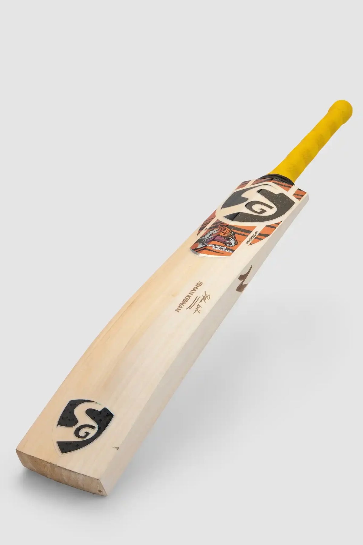 Front and rear view of MRF Genius Prince English Willow Cricket Bat 2026