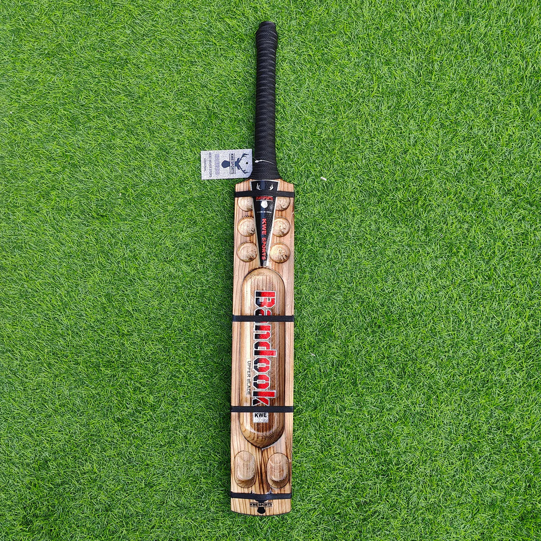 BANDOOK UPPER BLADE PLAYERS EDITION BAT  + EXTRA GRIP + FREE GIFT NIVIA Heavy Red Tennis Ball (Box of 12)