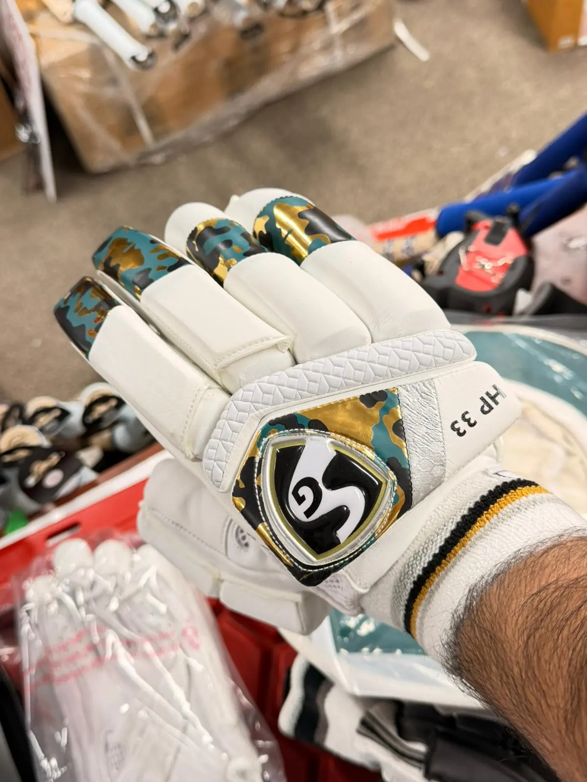 SG HP-33 Batting Gloves - Hardik Pandya Series